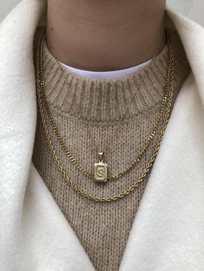 Dark Twisted Chain Necklace