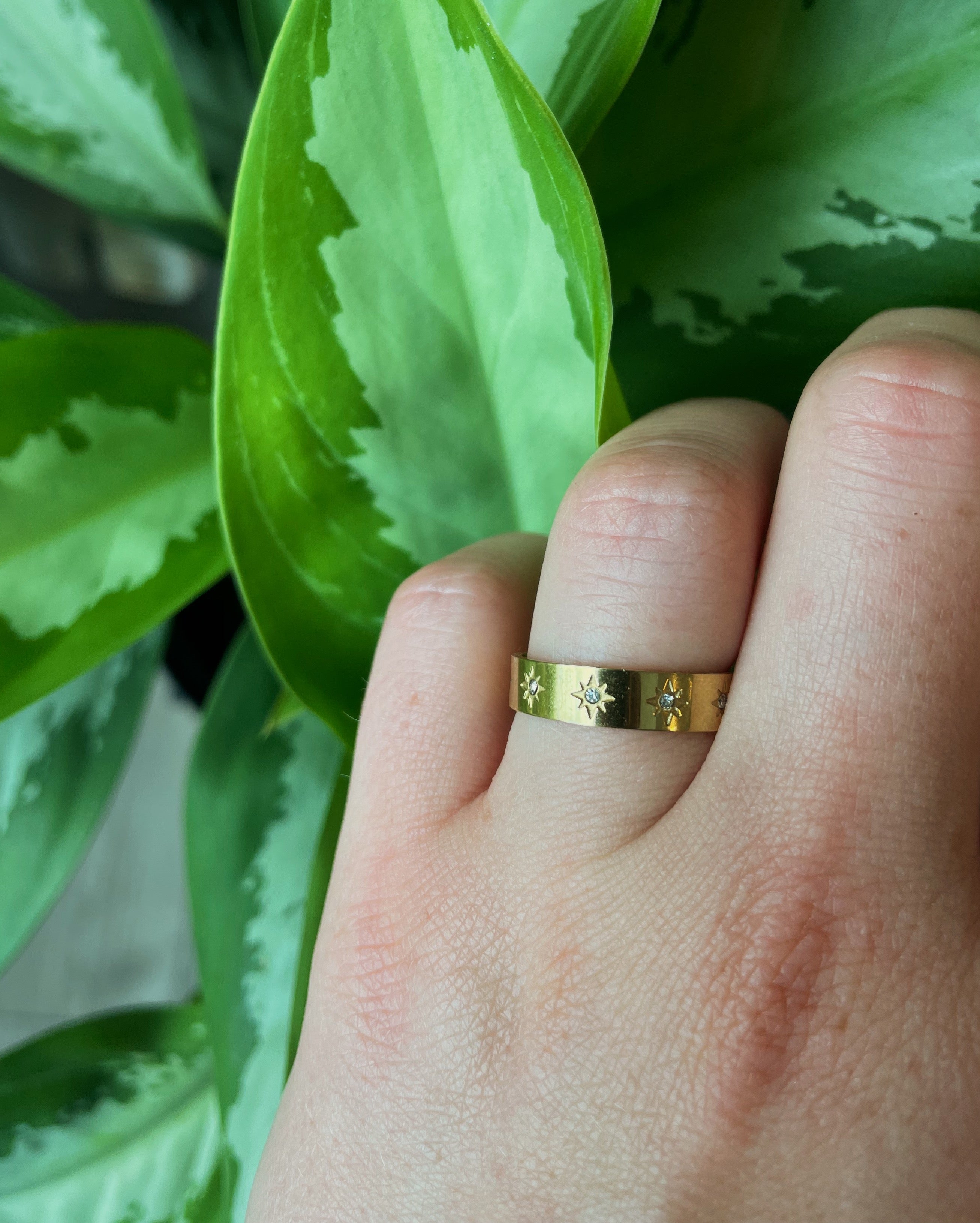 Dark Star Ring w/ Crystals
